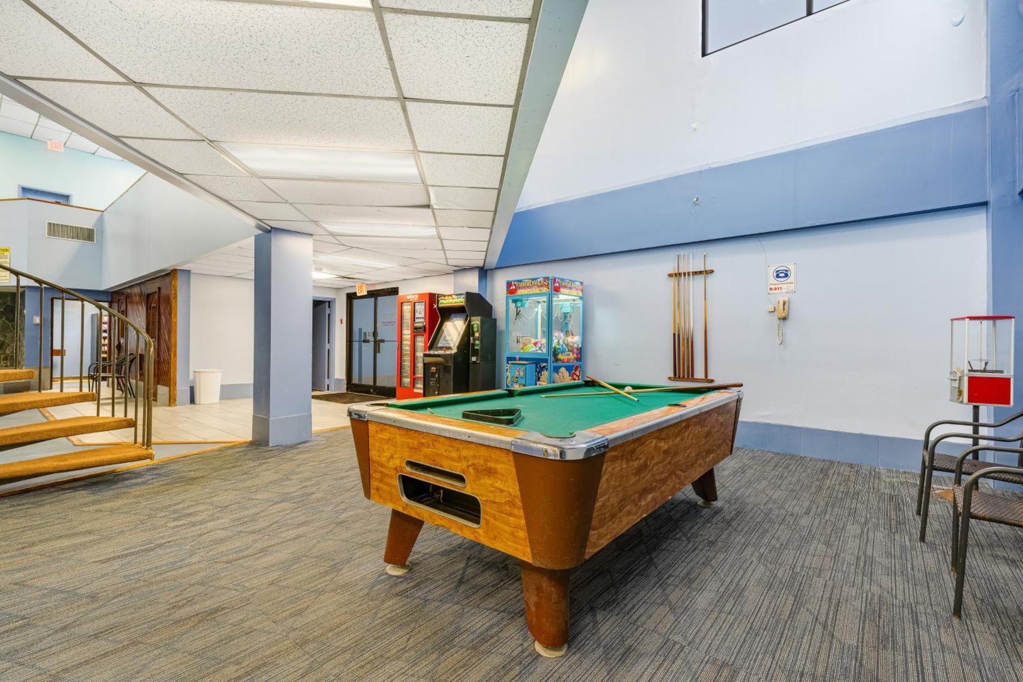 Pinnacle Beech Mountain Room photo