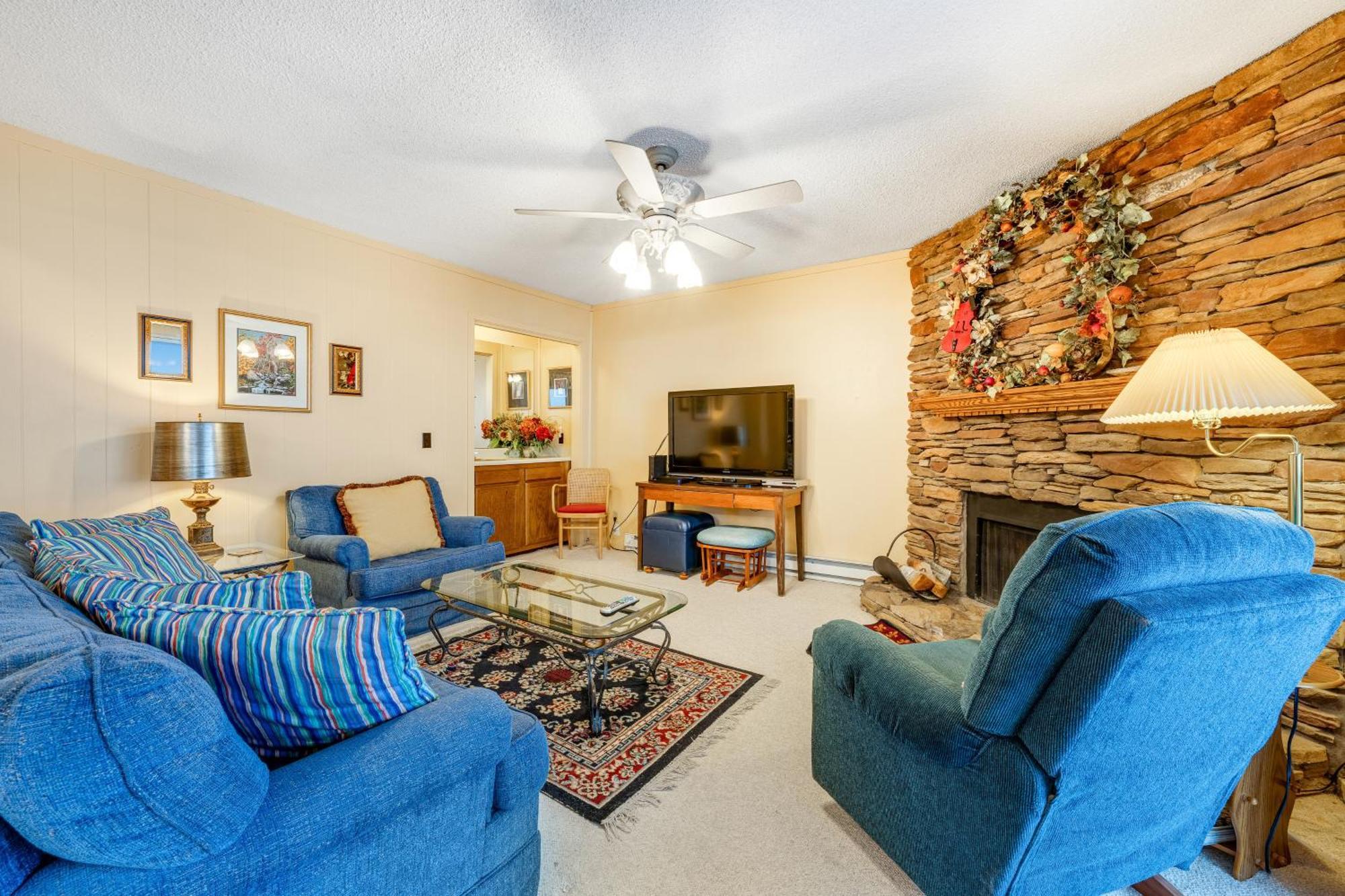 Pinnacle Beech Mountain Room photo