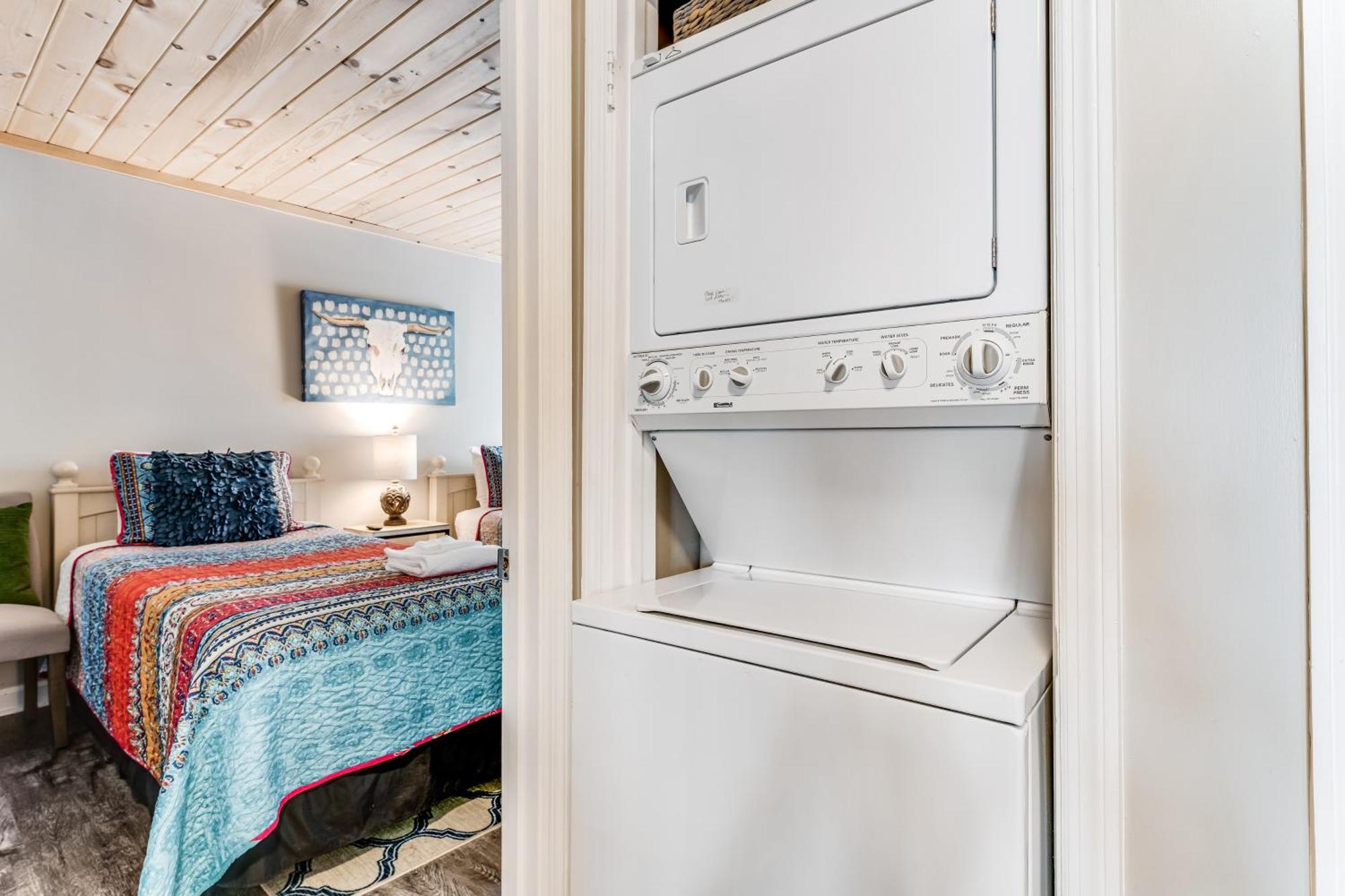 Pinnacle Beech Mountain Room photo